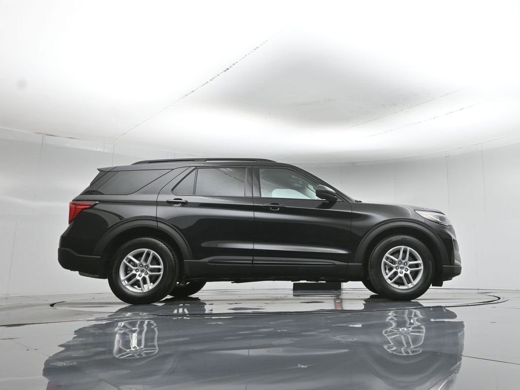 New 2026 Agate Black Metallic Ford Active image 47