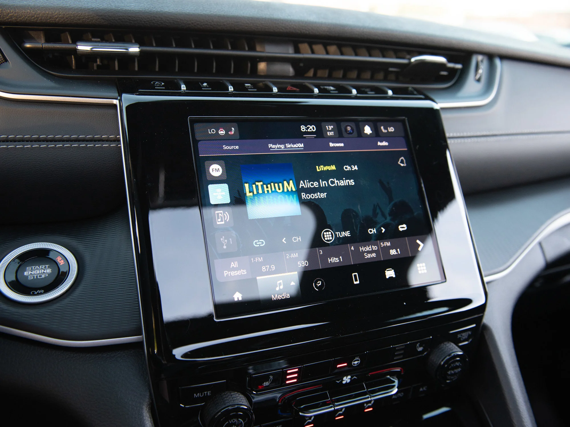 New 2025 Black Jeep Altitude* 4x4, Sunroof, Heated Leather, Remote Start, Wireless Charging Pad image 14