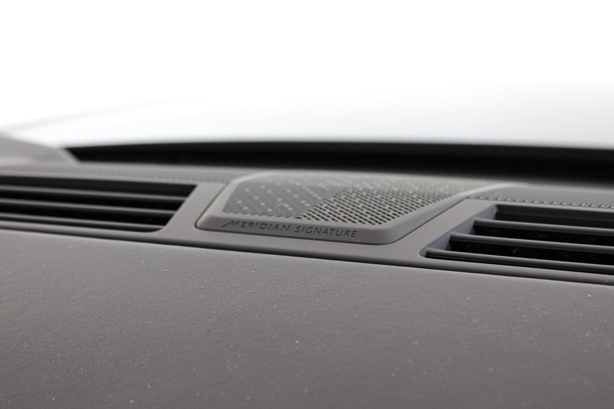 Used 2025 Black Land Rover Autobiography image 36