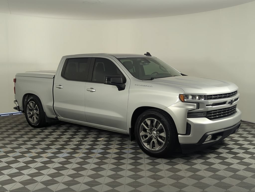 Used 2019 SILVER ICE METALLIC Chevrolet RST image 8
