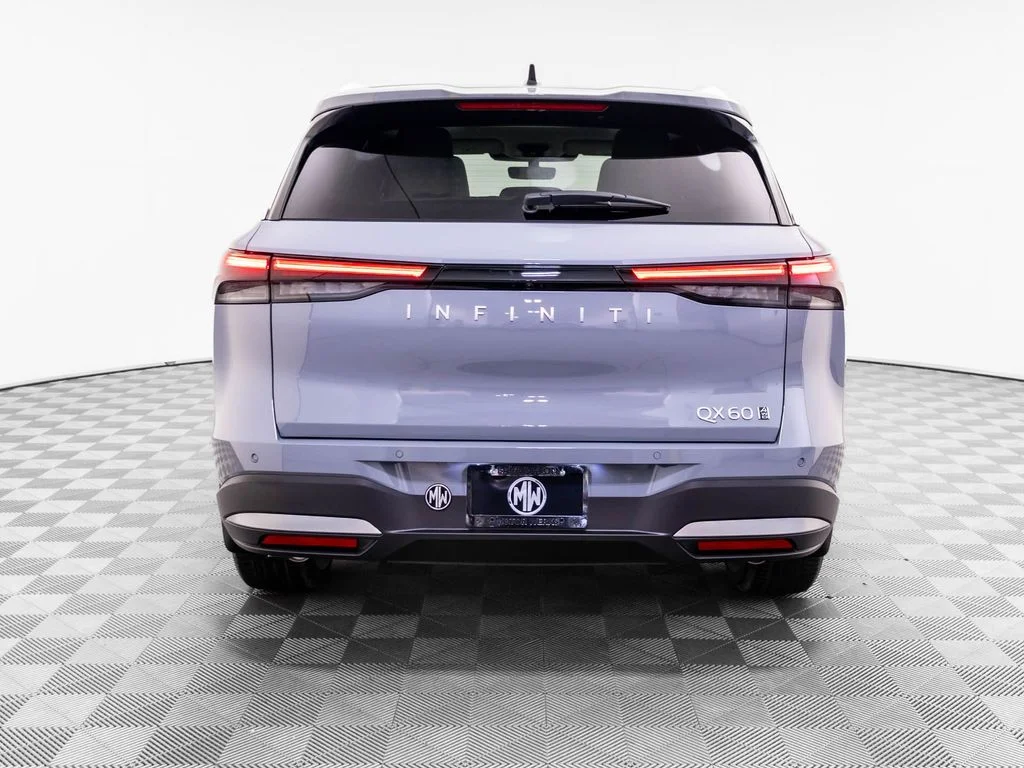 New 2027 MOONBOW BLUE INFINITI Luxe AWD image 4