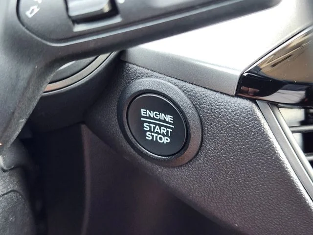 Used 2025 Space Silver Ford Active image 21
