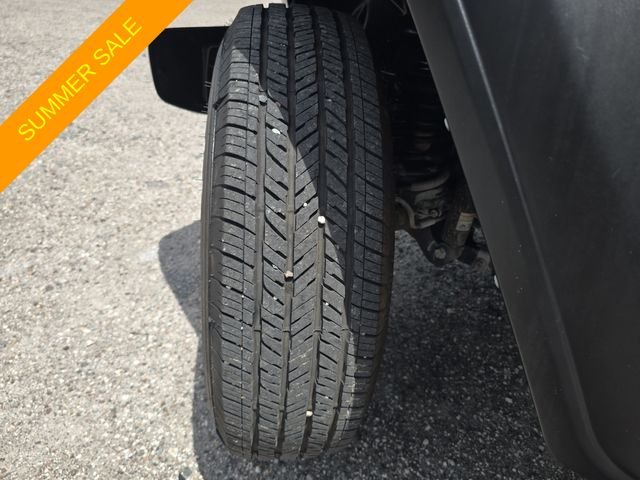 Used 2023 Silver Jeep Sport S image 29
