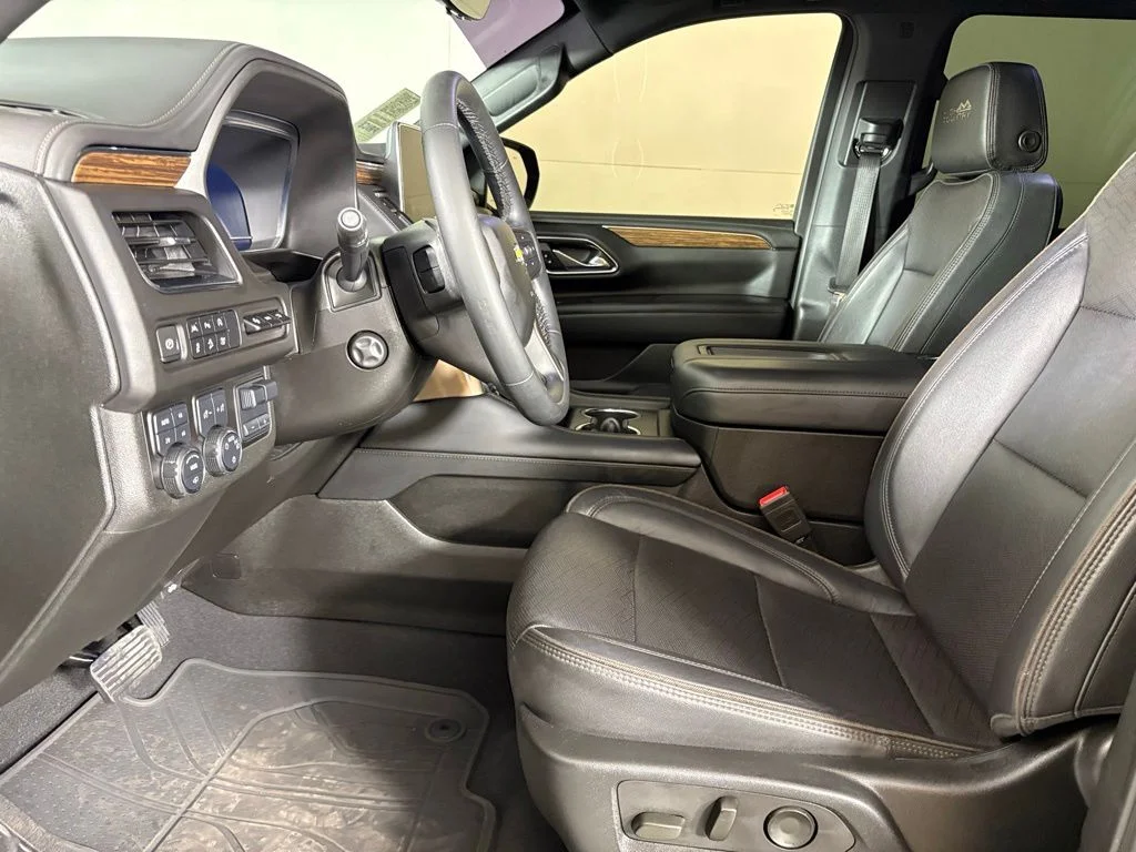Used 2024 Black Chevrolet High Country image 26