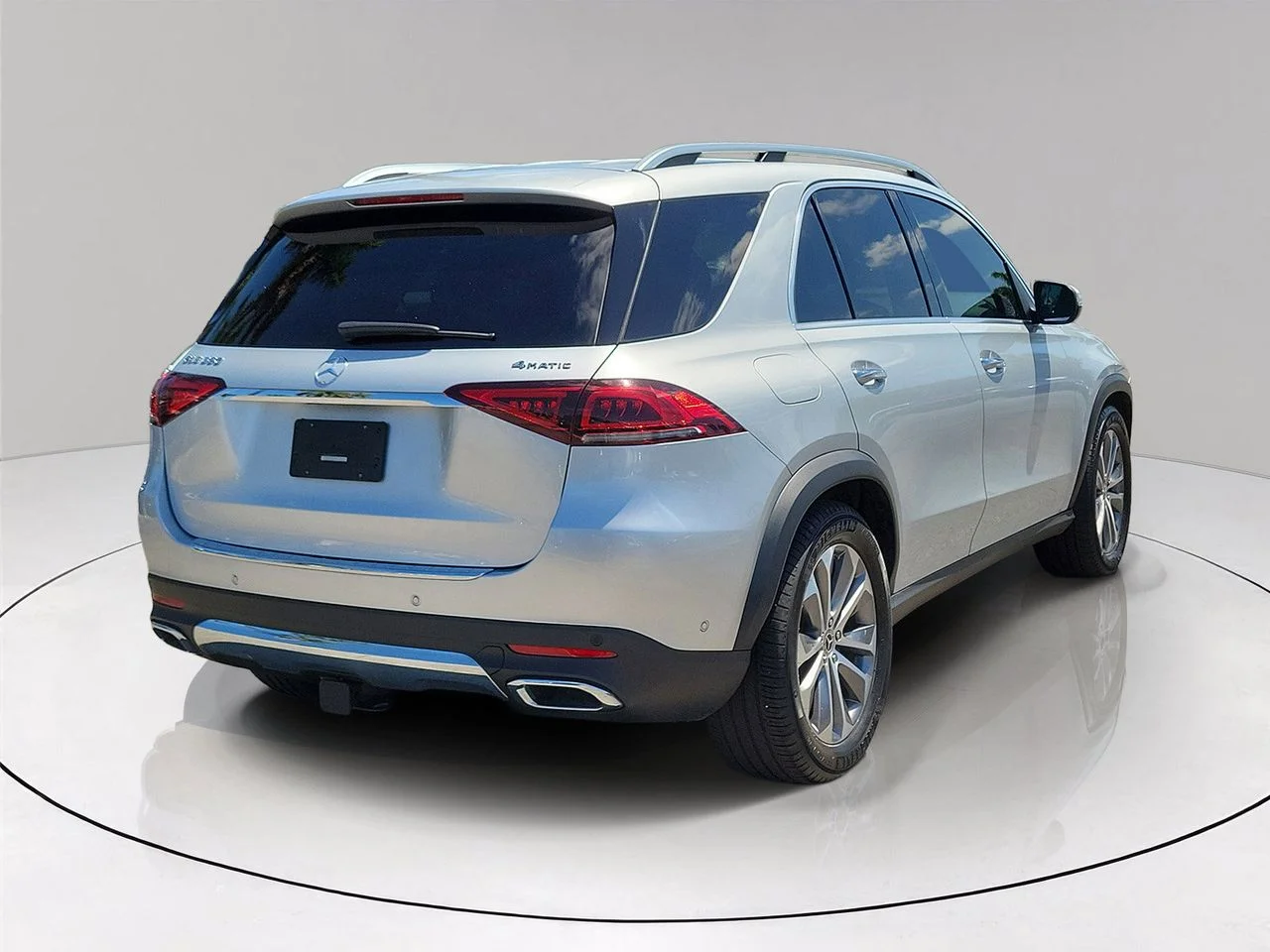 Used 2020 Gray Mercedes-Benz GLE 350 image 4