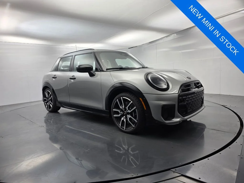 2026 MINI Hardtop Cooper S's photo