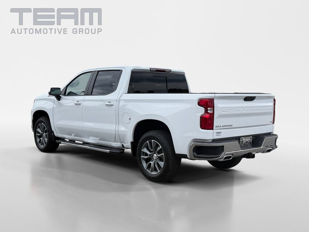 New 2026 Summit White Chevrolet LT image 5