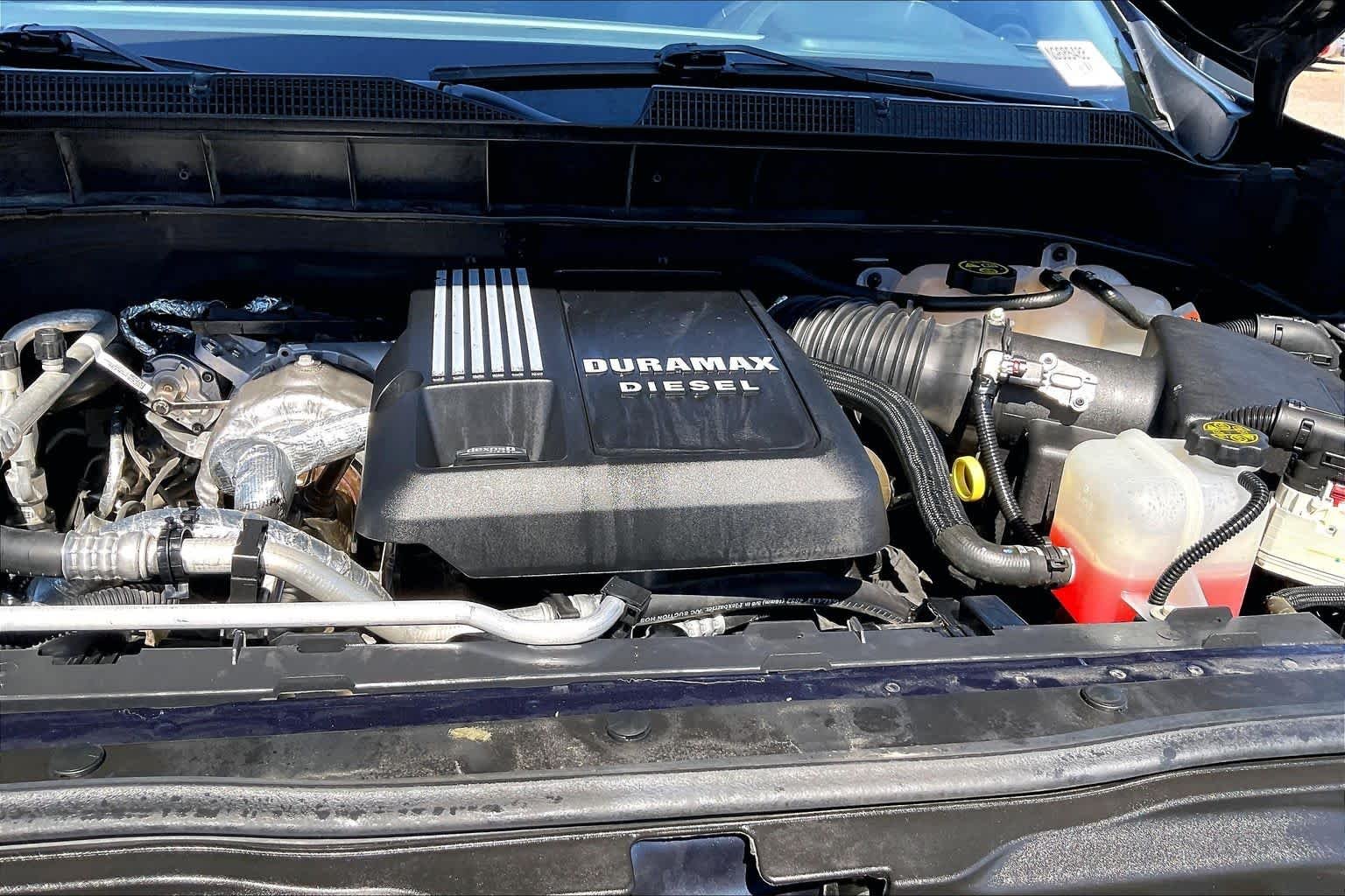 Used 2022 Northsky Blue Metallic Chevrolet LT image 32