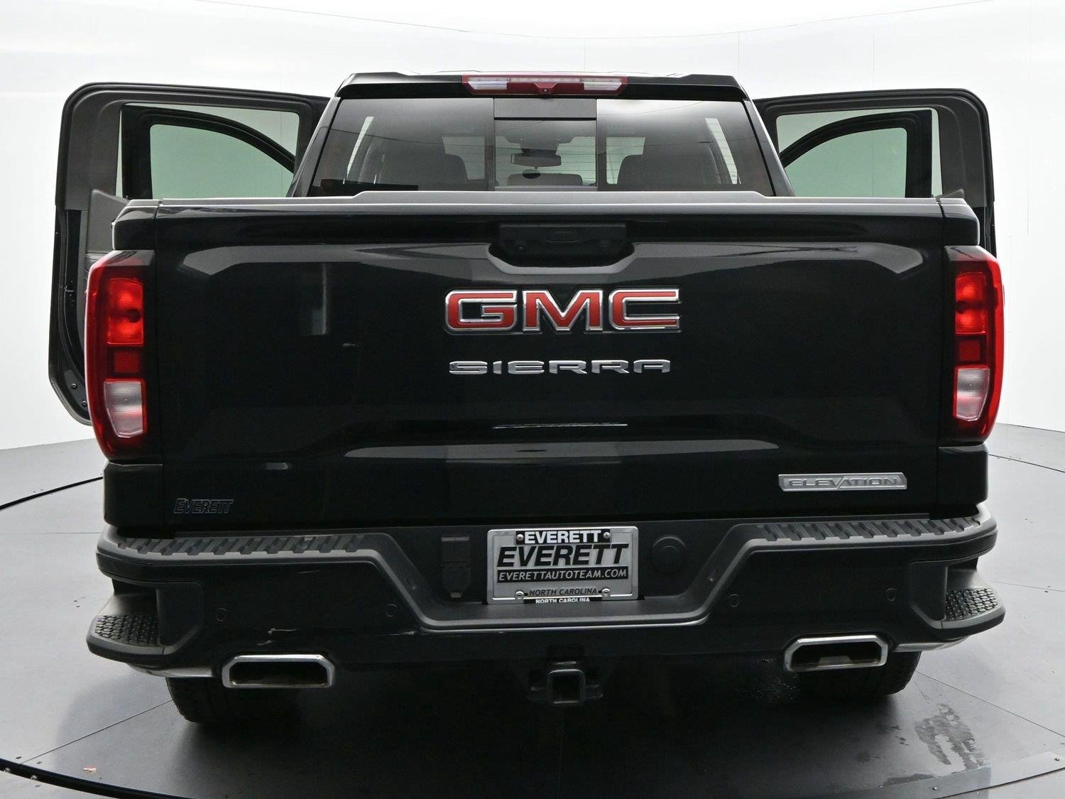 Used 2025 Onyx Black GMC Elevation image 38