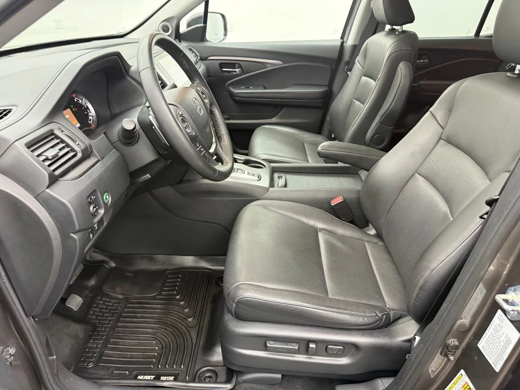Used 2020  Honda RTL image 24