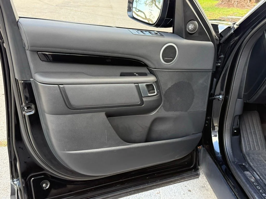 2021 Land Rover Discovery S - Photo 23
