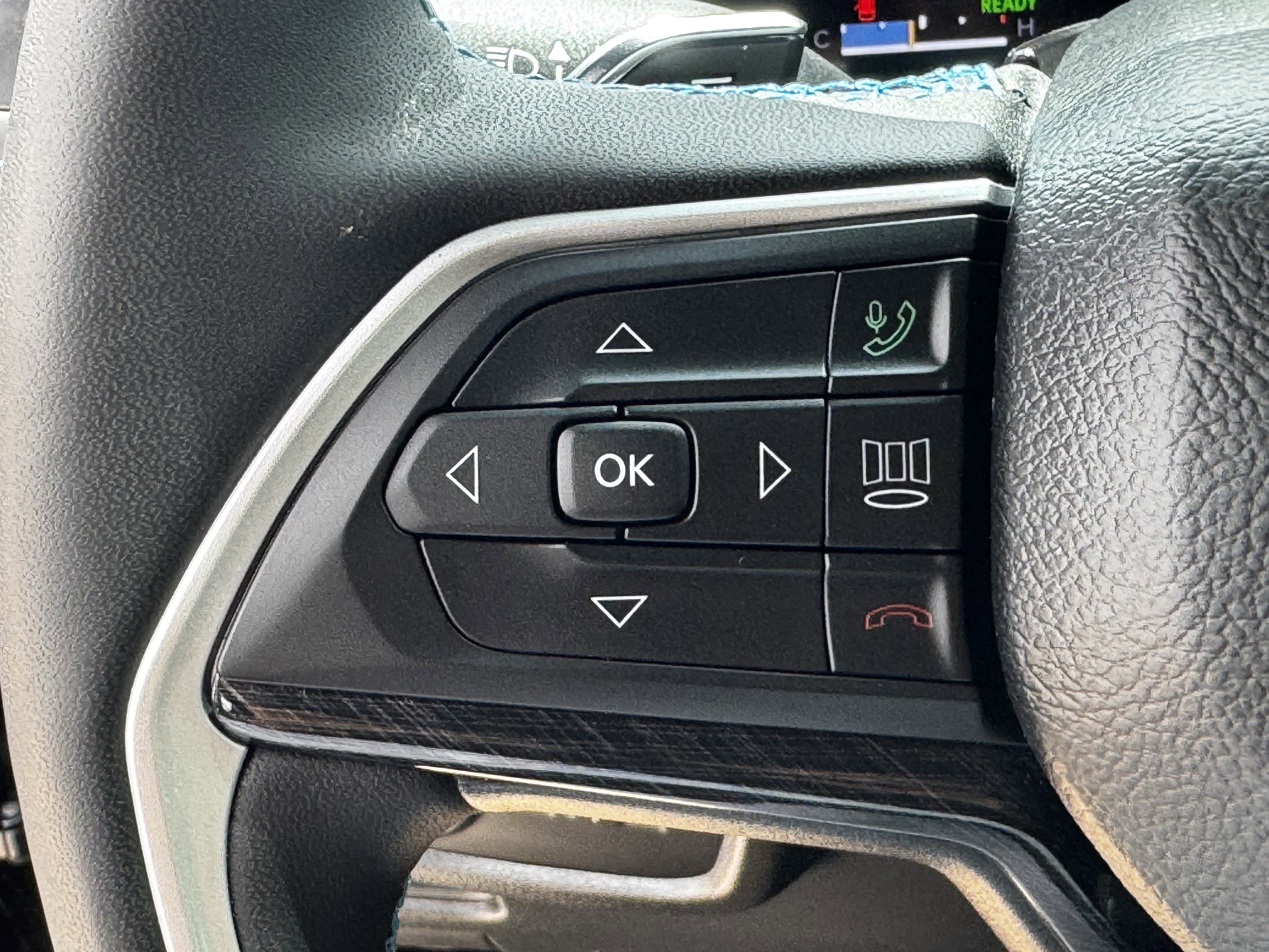 Used 2022 Diamond Black Crystal Pearlcoat Jeep Trailhawk image 24