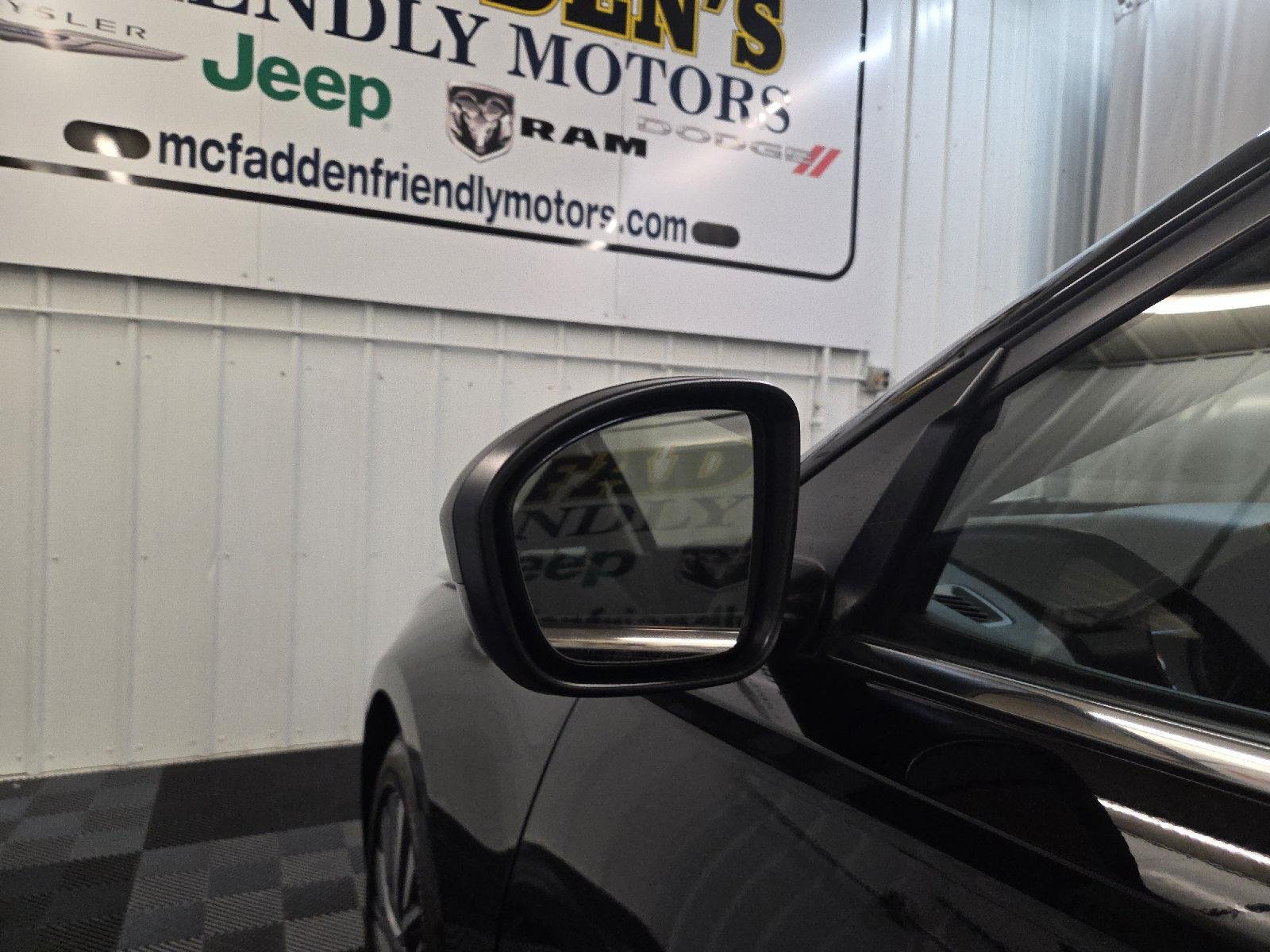 Used 2024 Super Black Nissan 2.5 SV image 34
