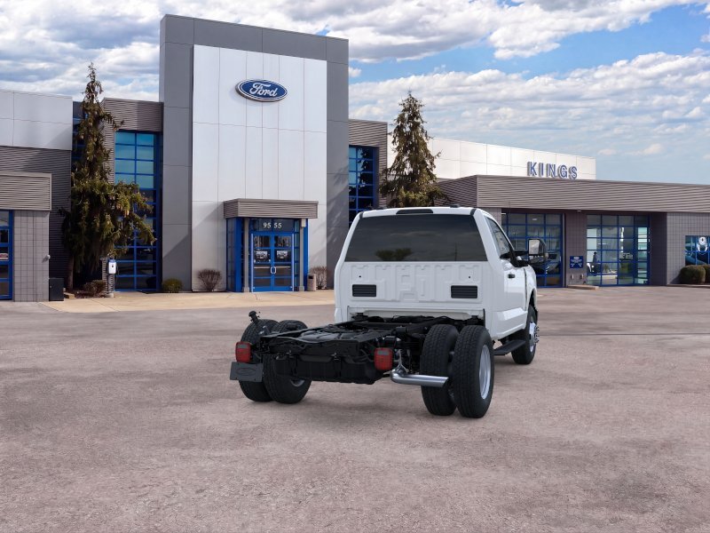 2025 Ford F-350 Super Duty Chassis Cab XL - Photo 8