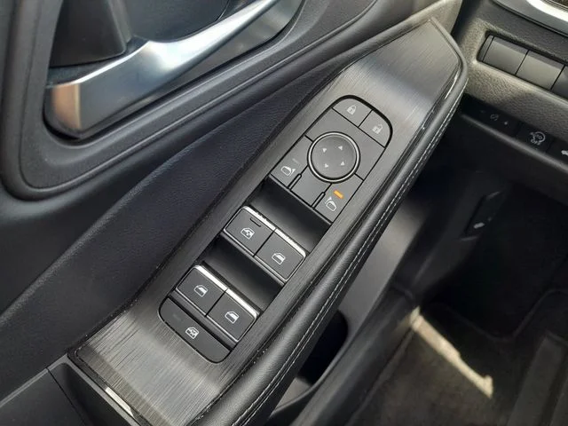 Used 2025 Gold Nissan SL image 35