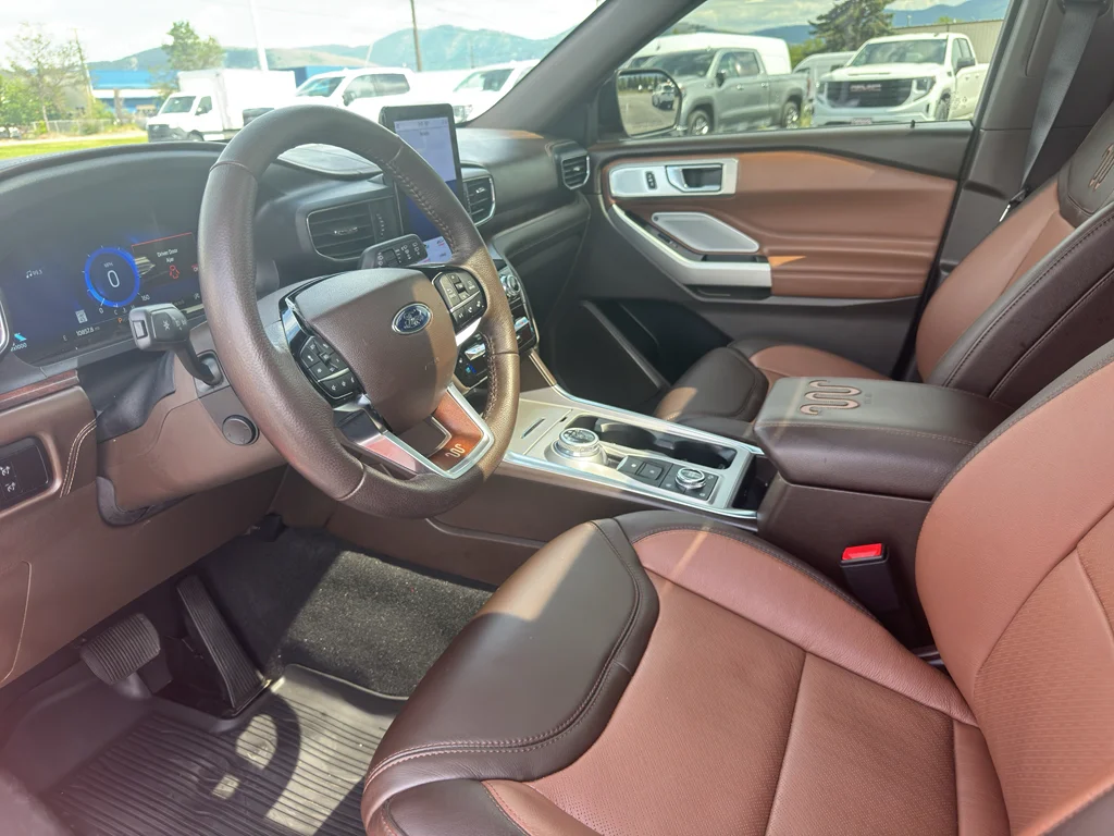Used 2023 Red Ford King Ranch image 5