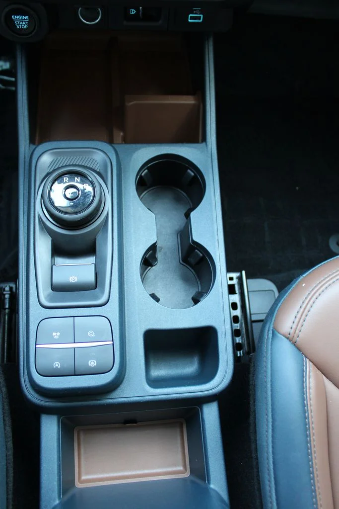 Used 2024  Ford Lariat image 24