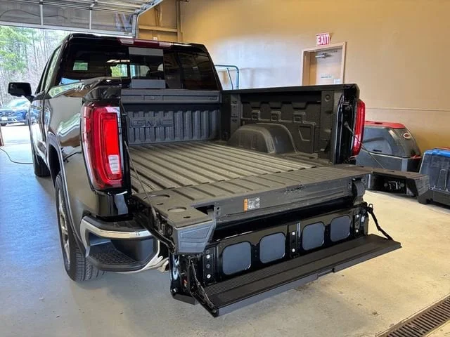New 2026 Onyx Black GMC SLT image 18