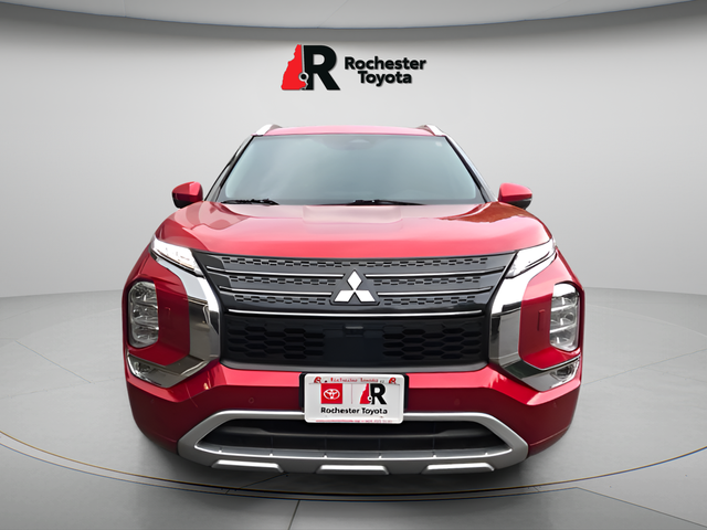 Used 2022 Red Mitsubishi SEL image 2