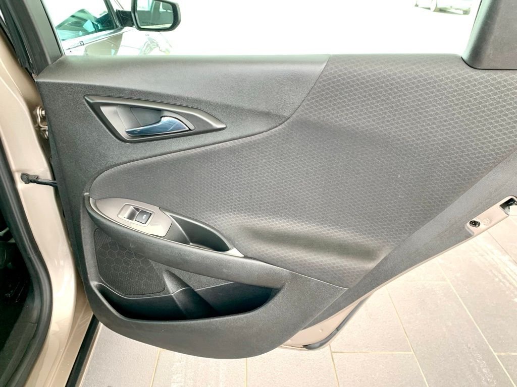 Used 2023 Gray Chevrolet LT image 21