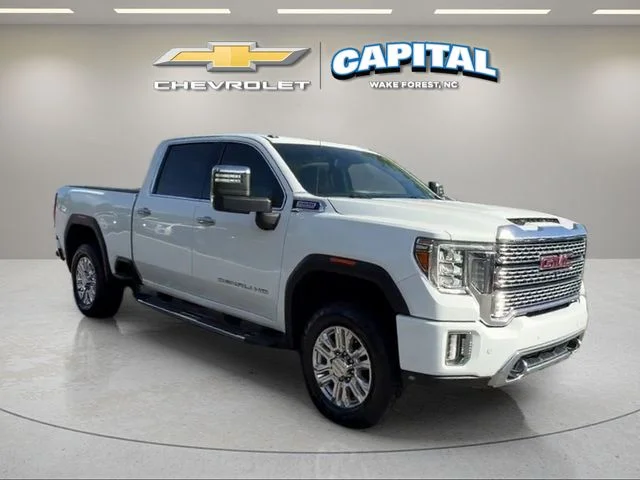 Used 2022 White GMC Denali image 7