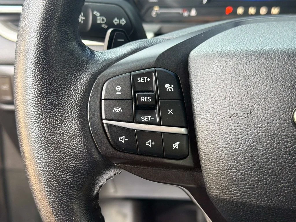 Used 2020 Black Ford XLT image 31