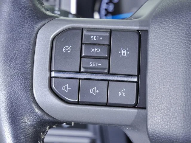Certified Used 2022 Silver Ford XLT image 27