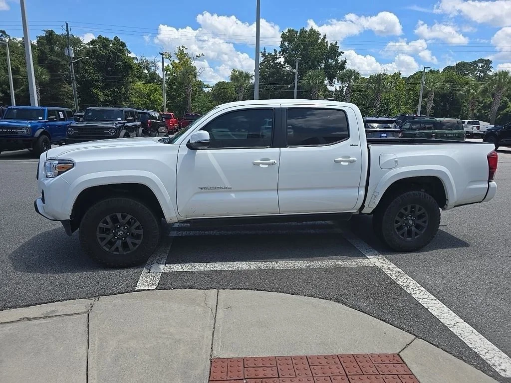 Used 2023 White Toyota SR5 image 5