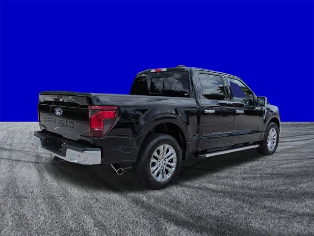 New 2026 Agate Black Metallic Ford XLT image 4