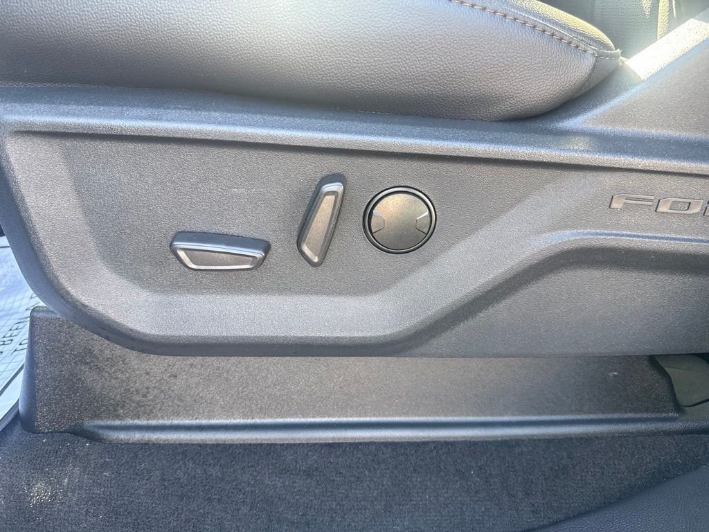 New 2026 Agate Black Metallic Ford Lariat image 15
