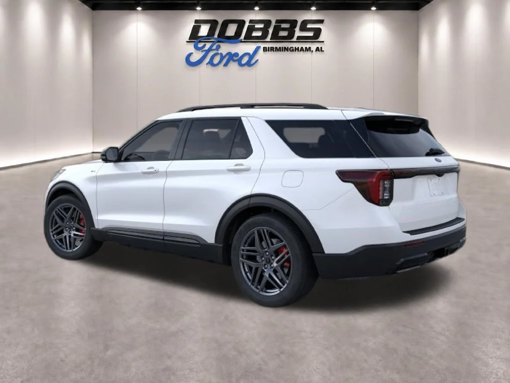 New 2026 Star White Metallic Tri-Coat Ford ST-Line image 6
