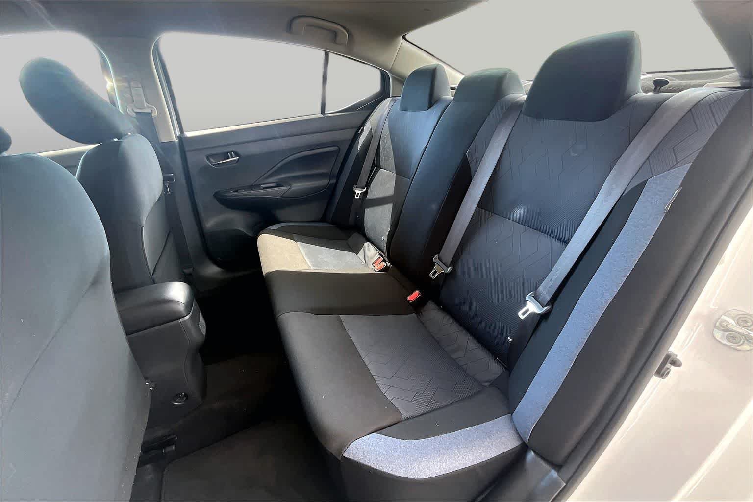 2025 Nissan Versa Sedan SV - Photo 19