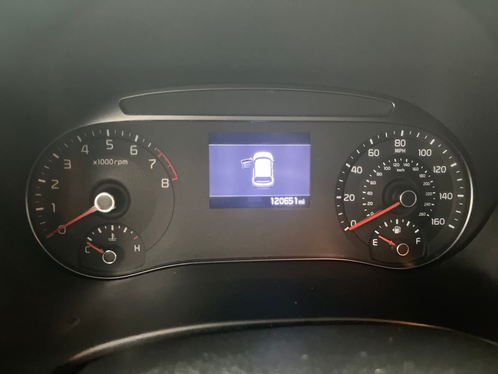Used 2021 Red Kia LX image 17