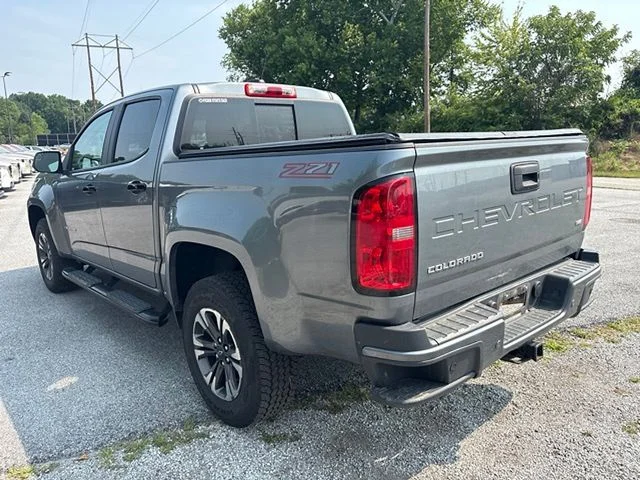 Used 2022 Gray Chevrolet Z71 image 6