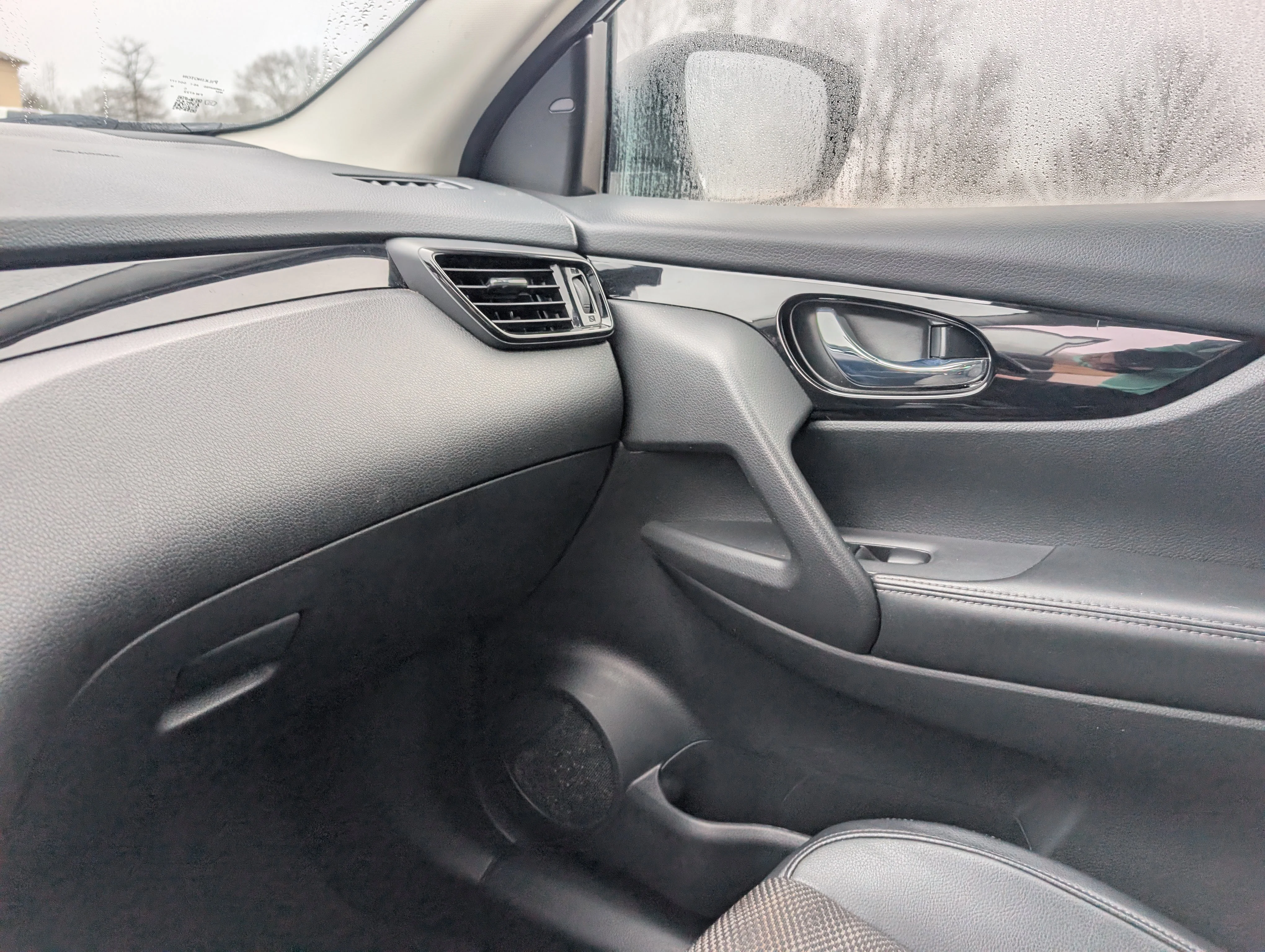 2022 Nissan Rogue Sport SV - Photo 28