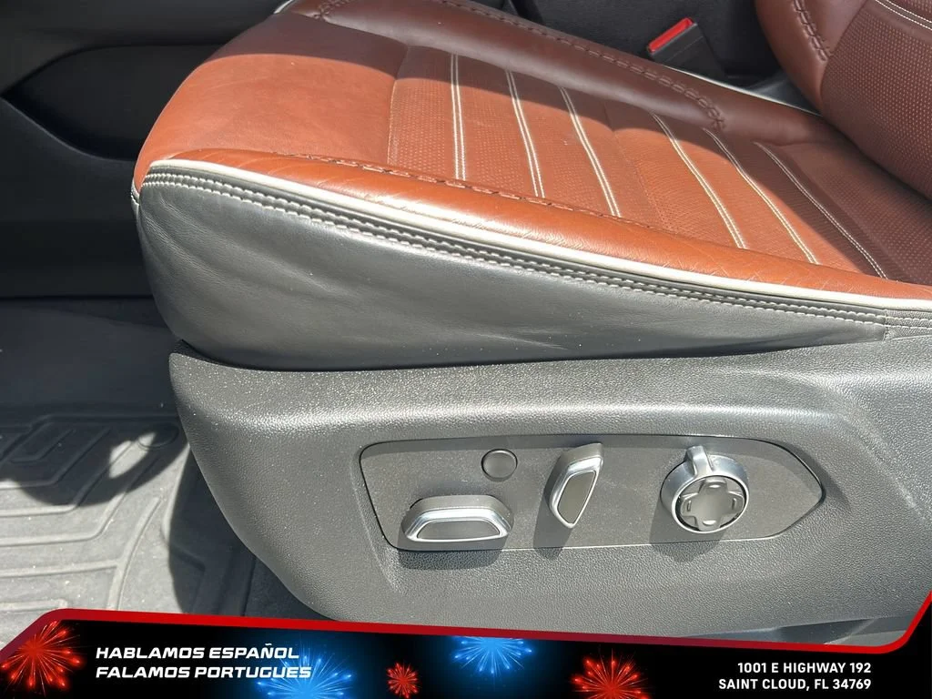Used 2023 White Frost Tricoat GMC Denali Ultimate image 14