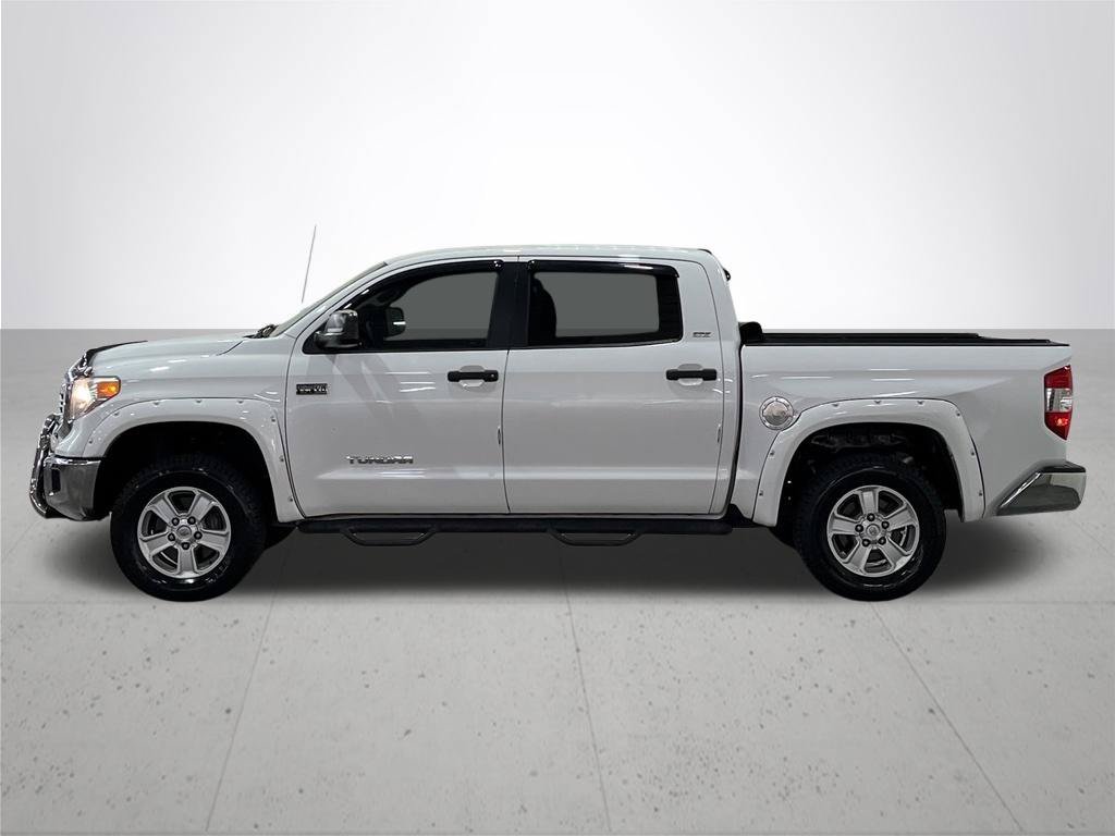Used 2017 Super White Toyota SR5 image 13