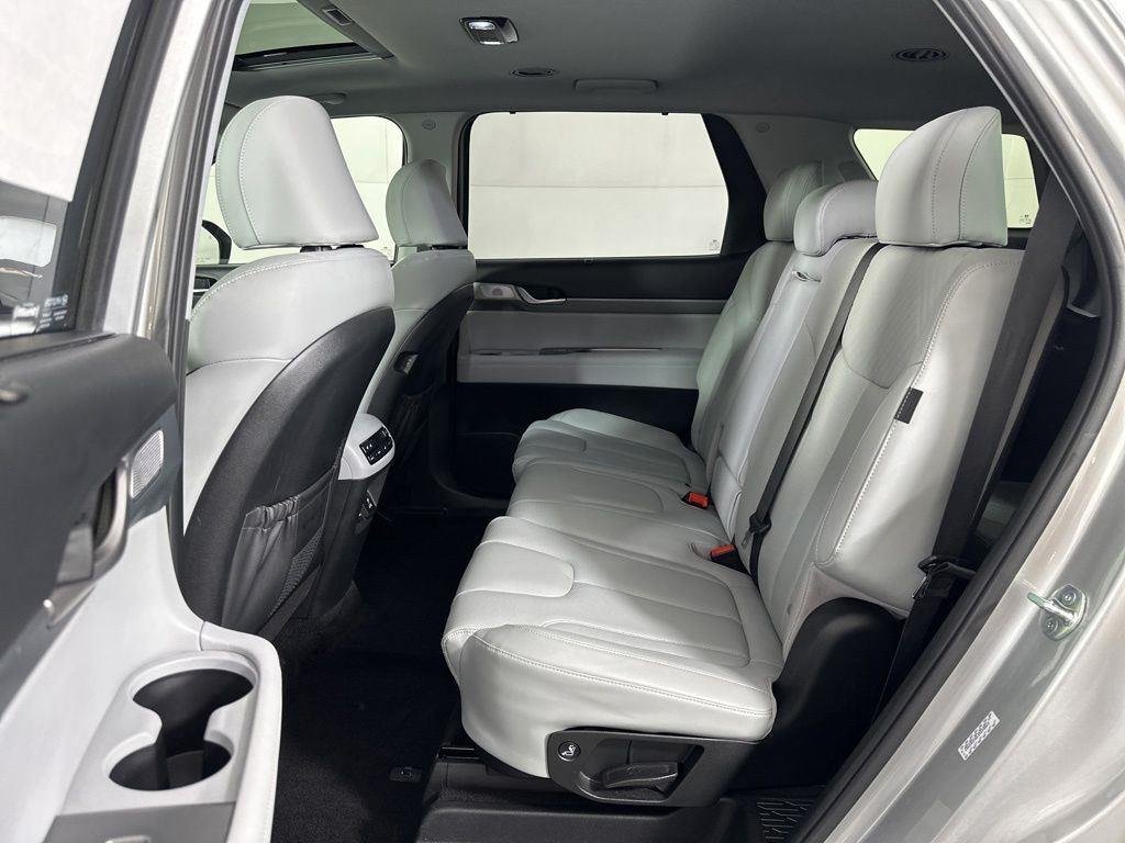 Used 2023 Silver Hyundai SEL image 32