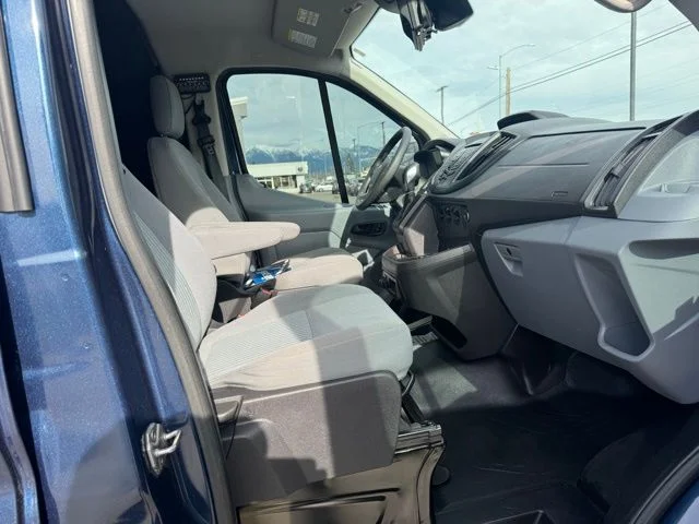 Used 2018 Blue Ford Base image 4