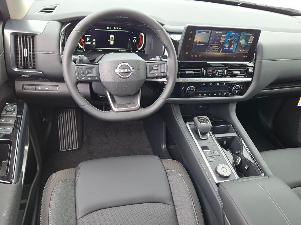 New 2026 Everest White Pearl TriCoat Nissan SL image 17