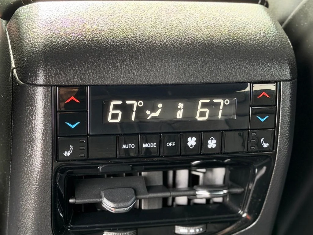 Used 2023 Red Jeep Overland image 8