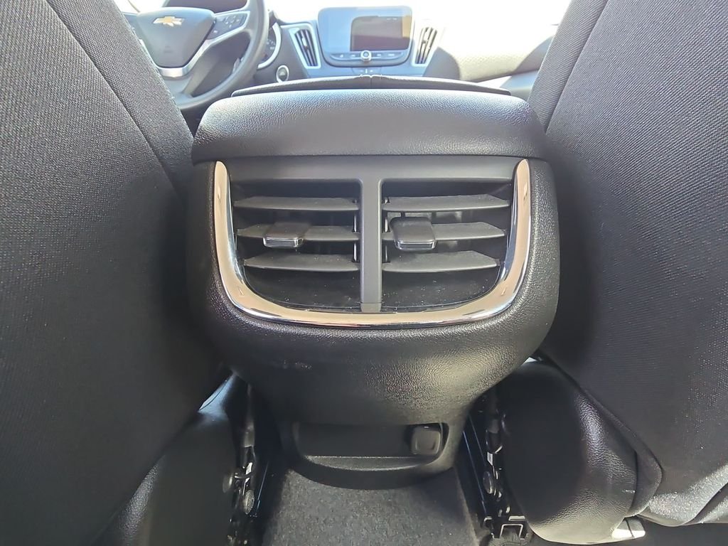 Used 2024 White Chevrolet LT image 22