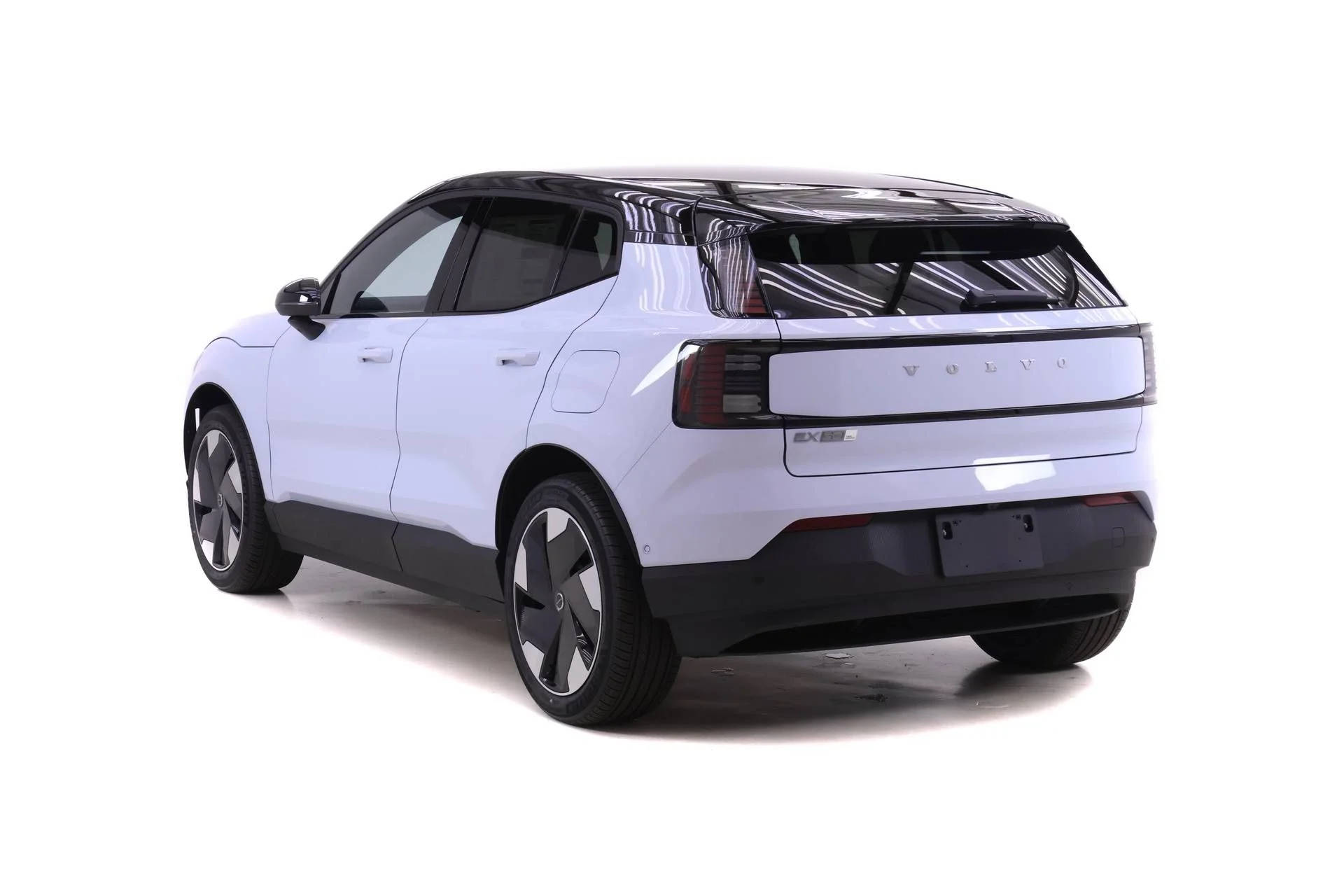 New 2026 White Volvo Twin Motor Performance Ultra image 5