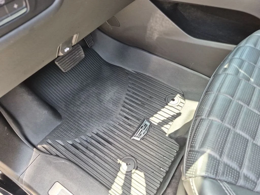 Used 2025 Black Cadillac Sport Platinum image 23