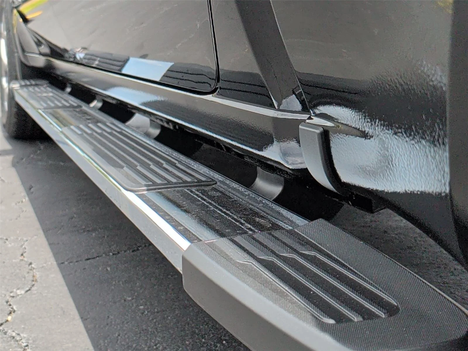 New 2026 Onyx Black GMC SLT image 41