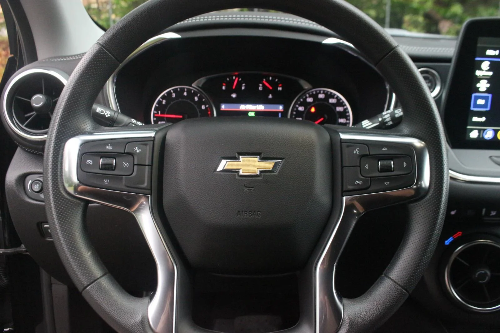 Used 2024 Black Chevrolet 2LT image 17