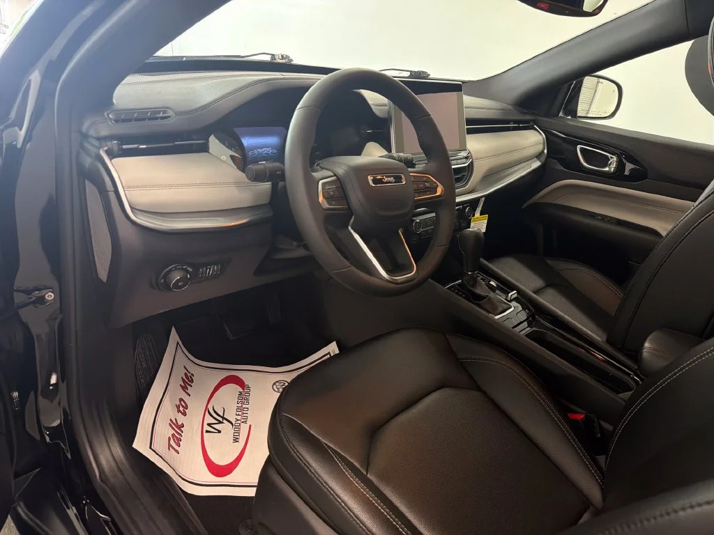 Used 2025 Black Jeep Limited image 11