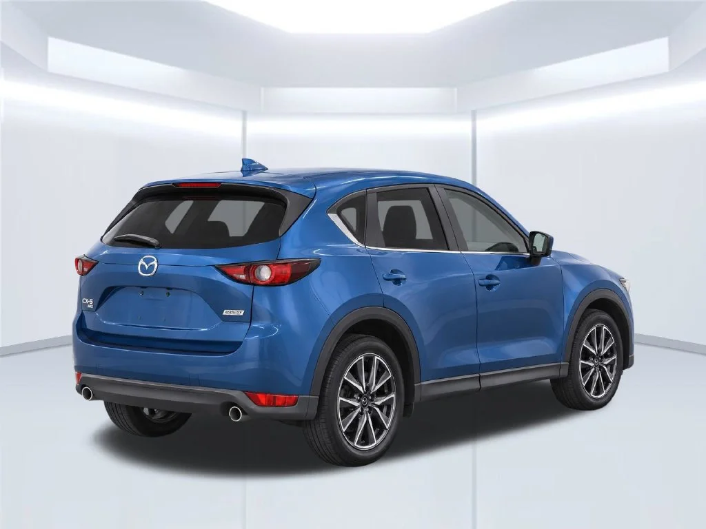 Used 2018 Blue Mazda Touring AWD image 4