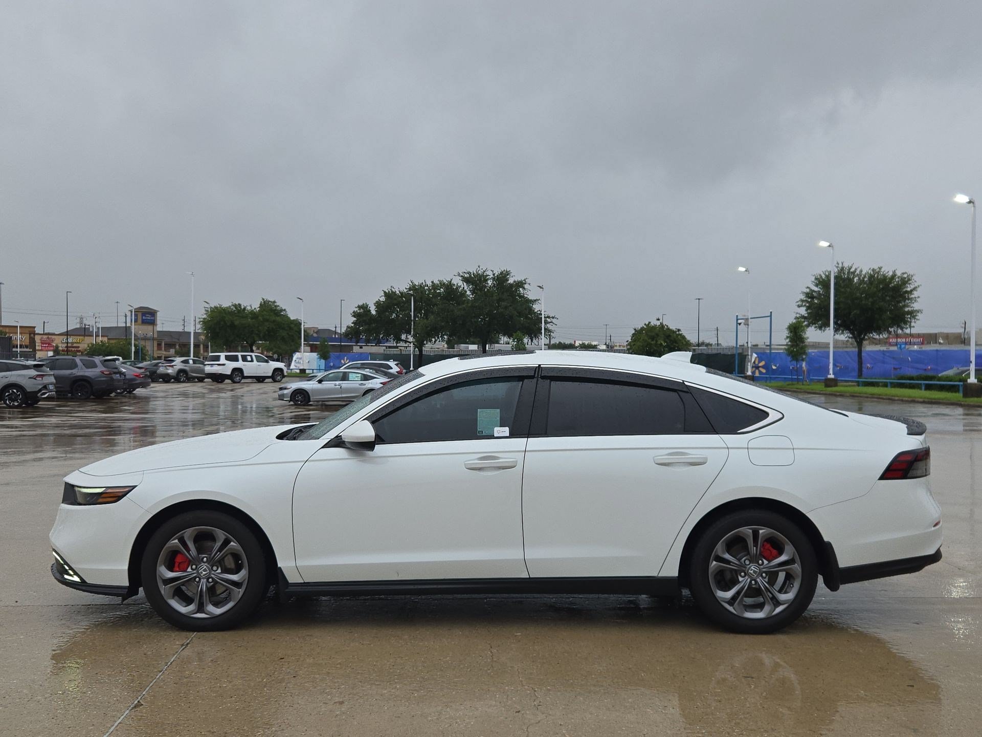 Used 2024 White Honda EX image 6