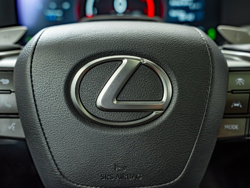 Used 2024 Silver Lexus 550 Luxury+ image 22